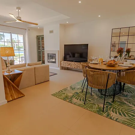 Villa Baia Village 7 *